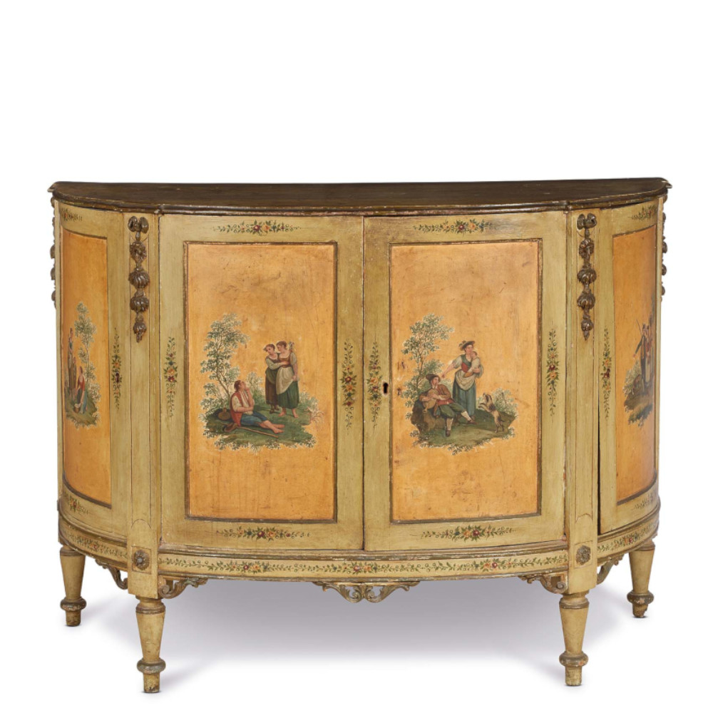 Coppia di credenze in legno laccato e dipinto